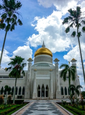 "Masjid Sultan Omar Ali Saifuddien...Masjid Yang Indah Mampu Membuat Aku Terpegun"